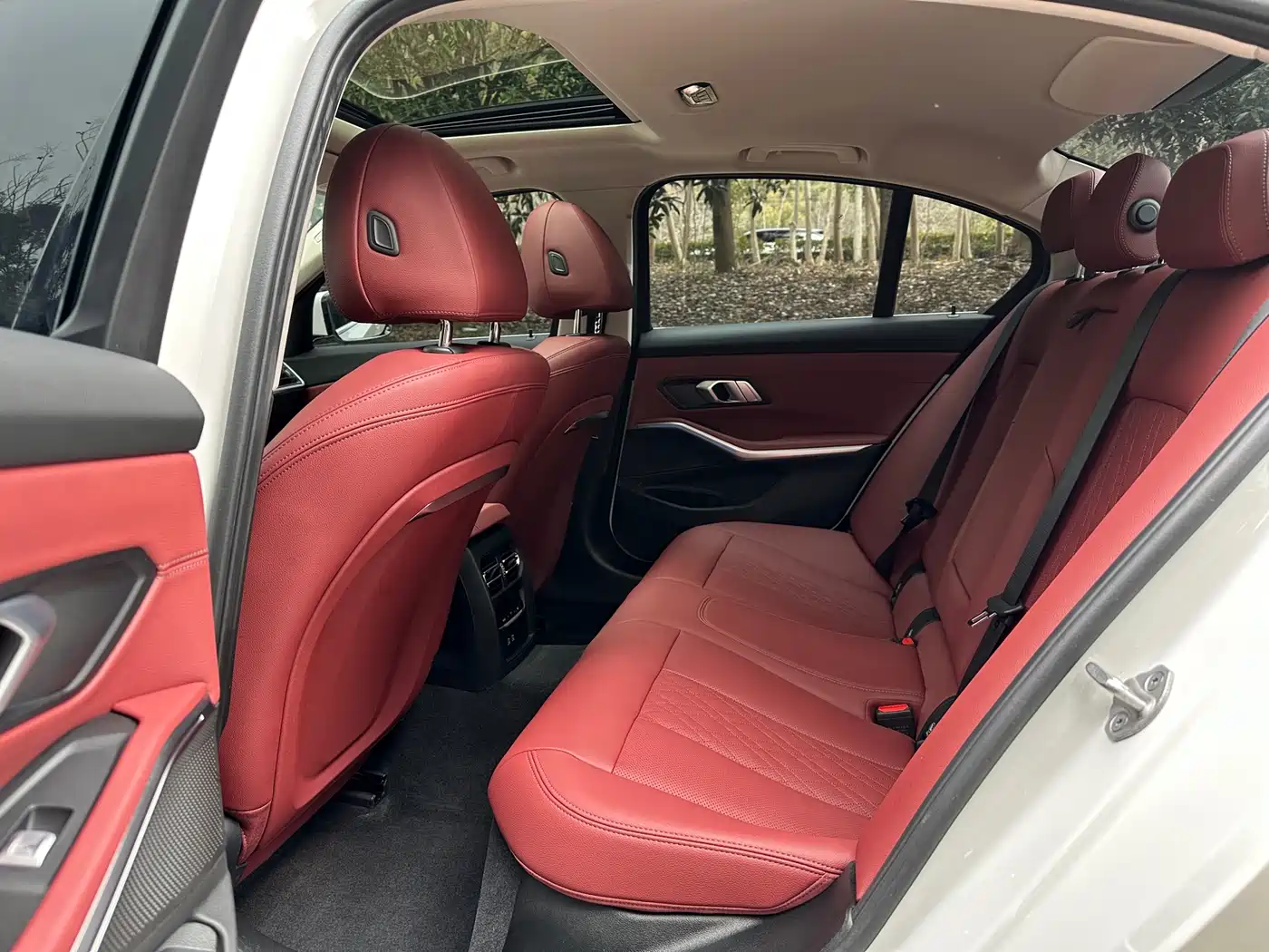 BMW 3 Series 2024 325i M Sport Package фото 10