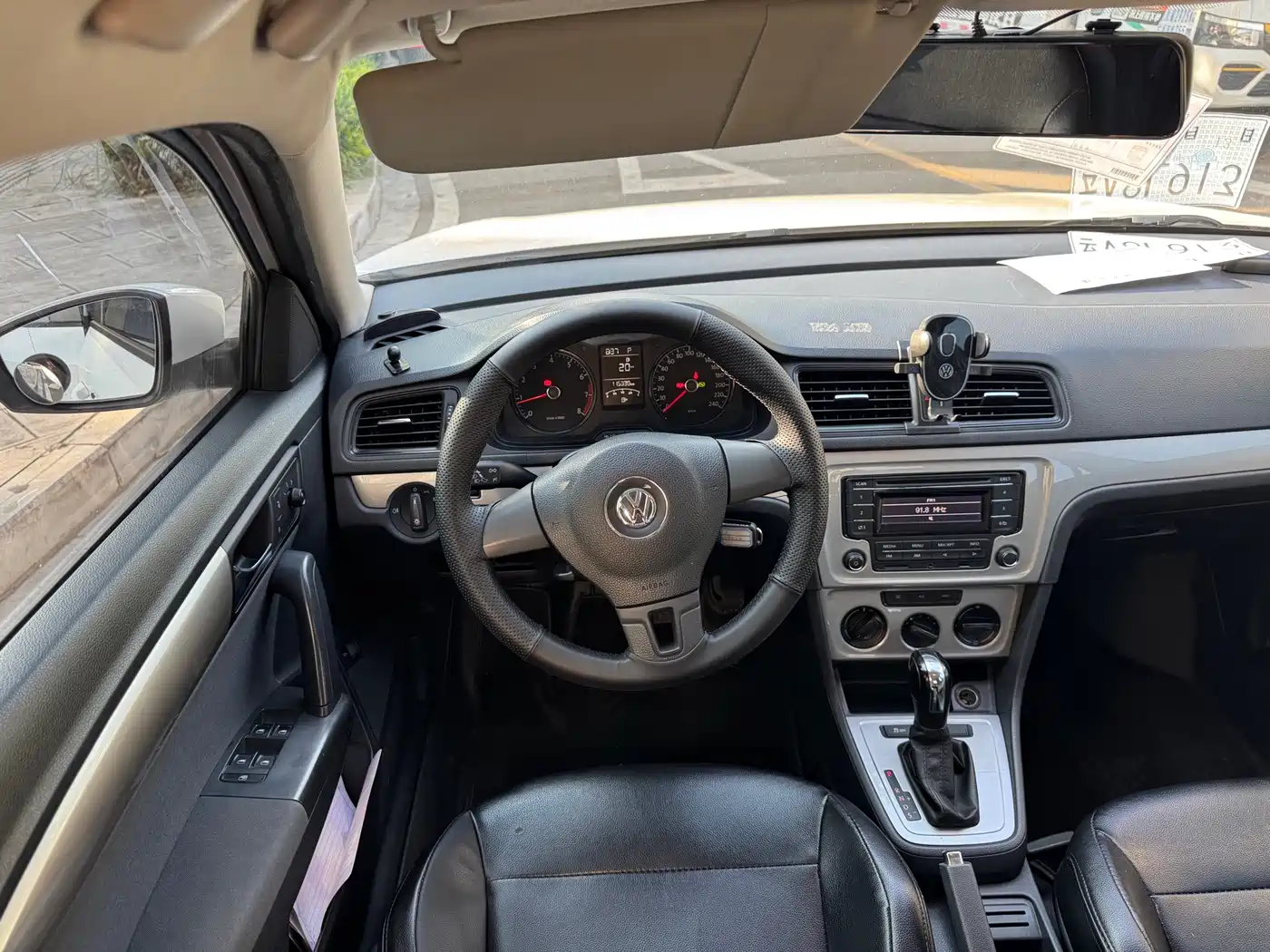 Volkswagen Lavida 2015 1.6L Automatic Trend Edition фото 14