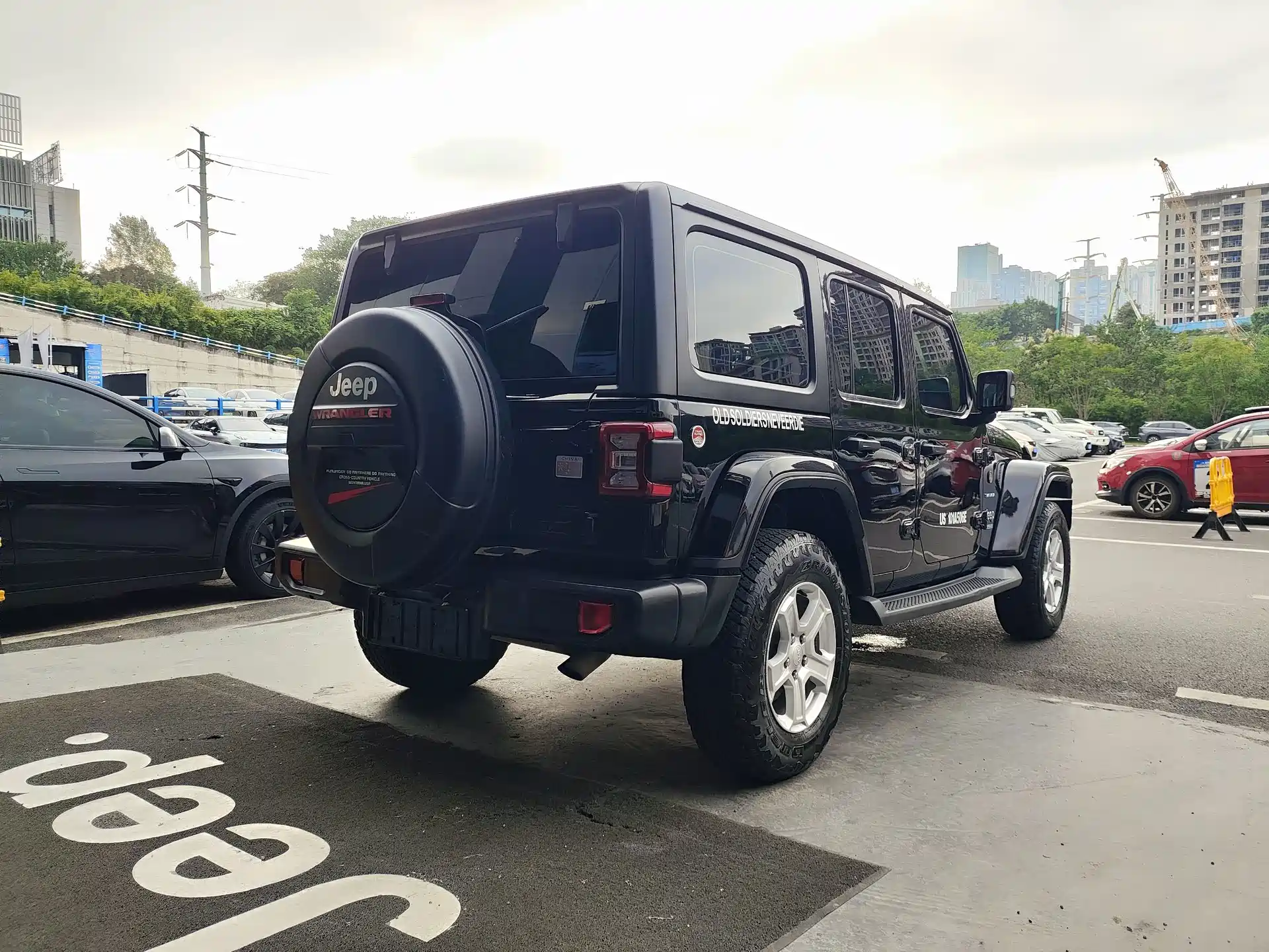 Фото 17 - Jeep Wrangler