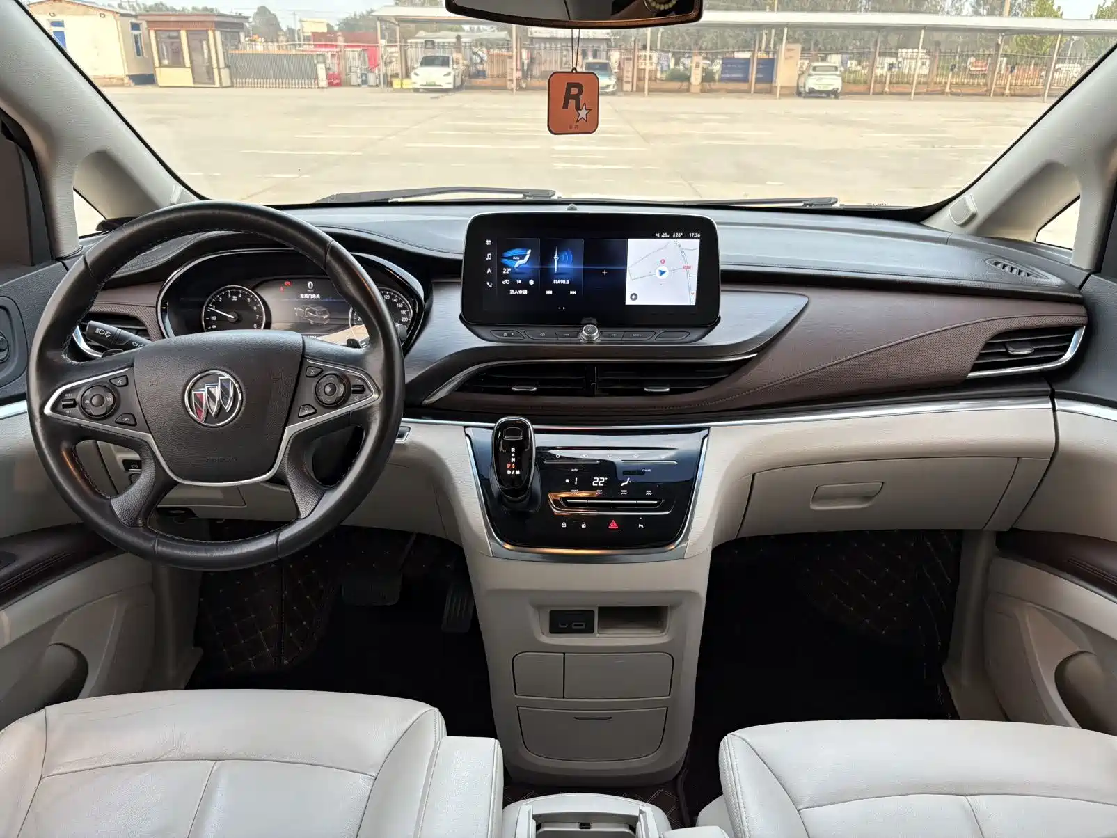Фото 13 - Buick GL8