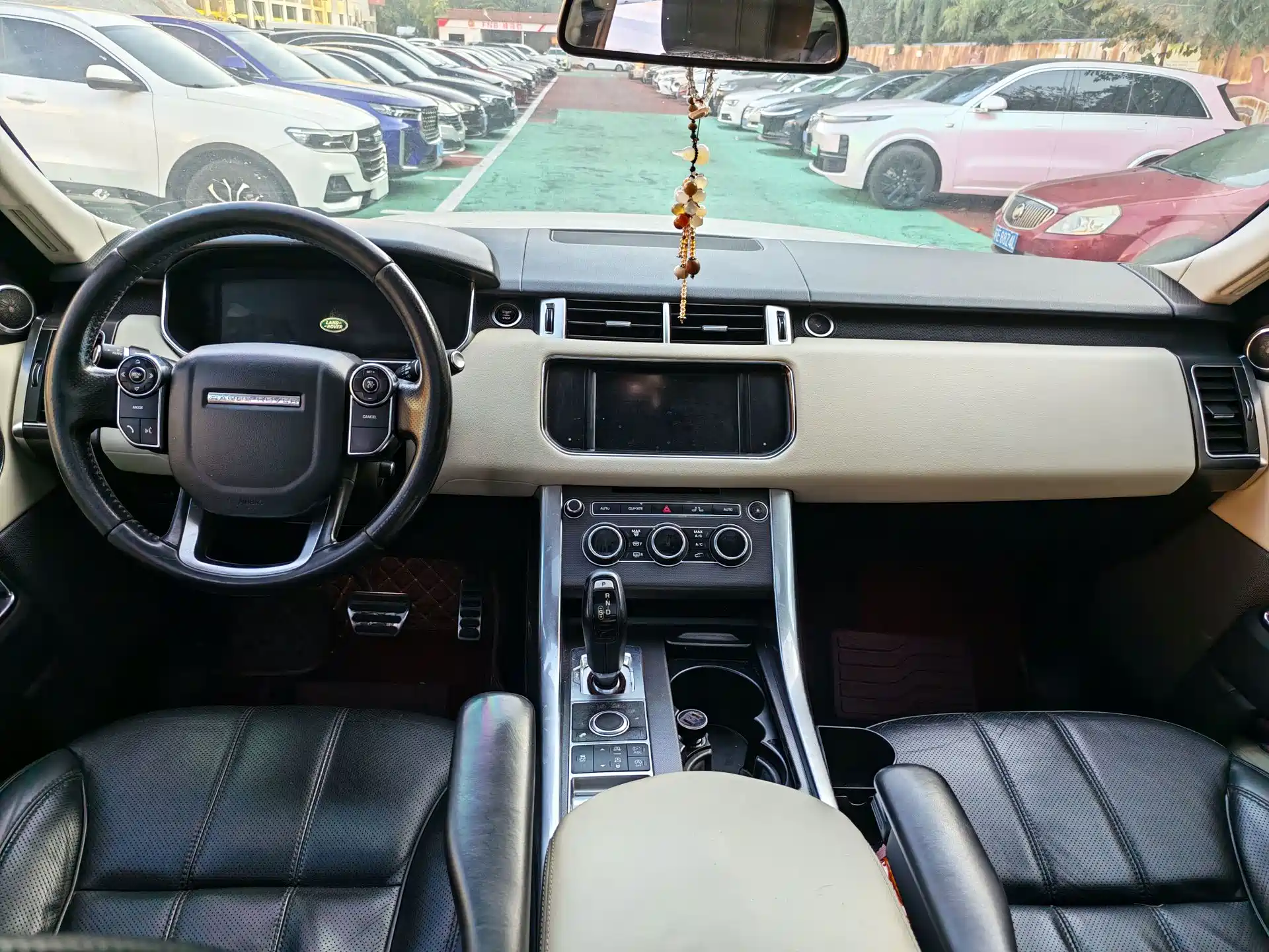 Photo 13 - Land Rover Range Rover Sport