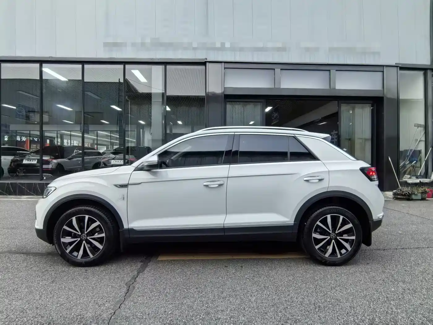 Volkswagen T-ROC 2023 280TSI DSG 2WD Time Edition фото 7
