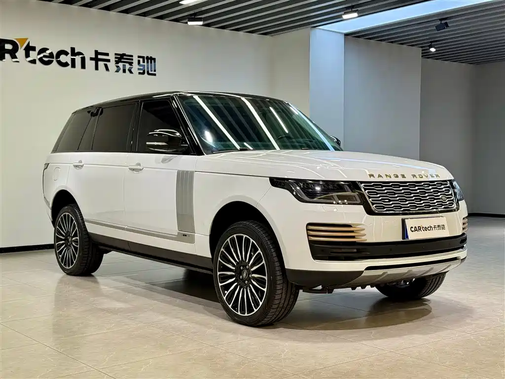 Land Rover Range Rover 2021 3.0 L6 Heritage Extended Classic Edition фото 2
