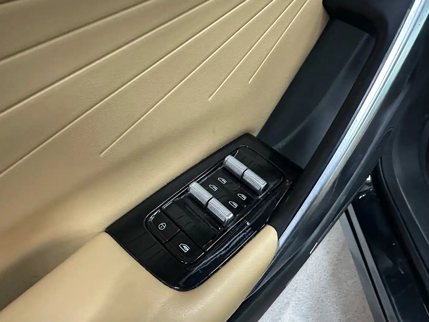 GEELY AUTOMOBILE BOYUE L