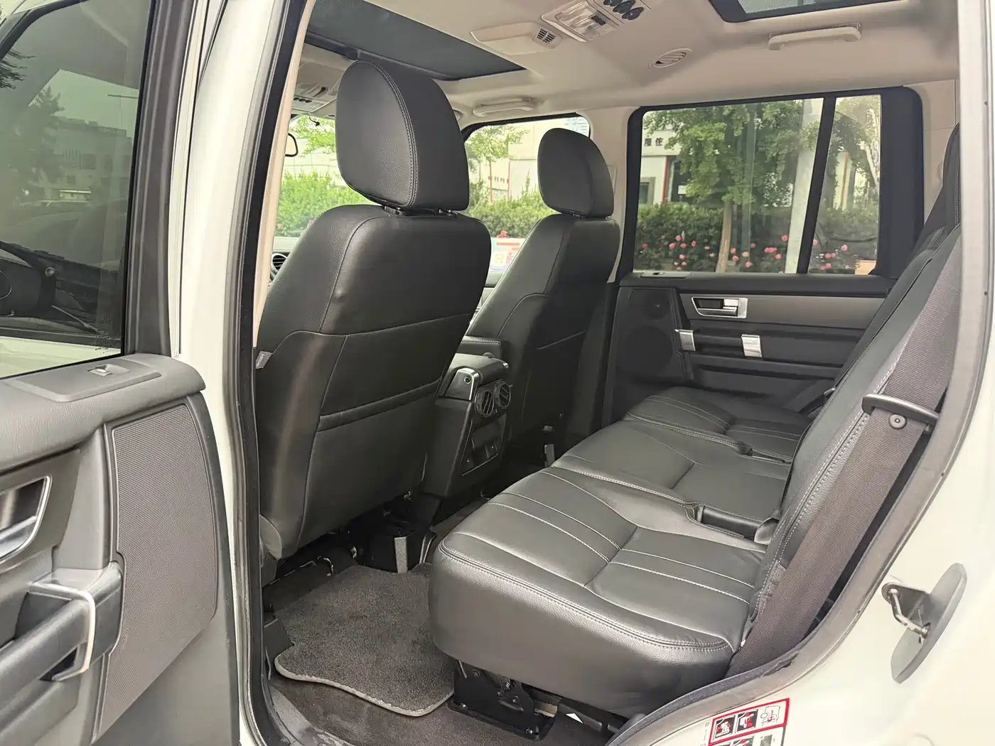 Land Rover Discovery 2014 3.0 SC V6 HSE фото 7