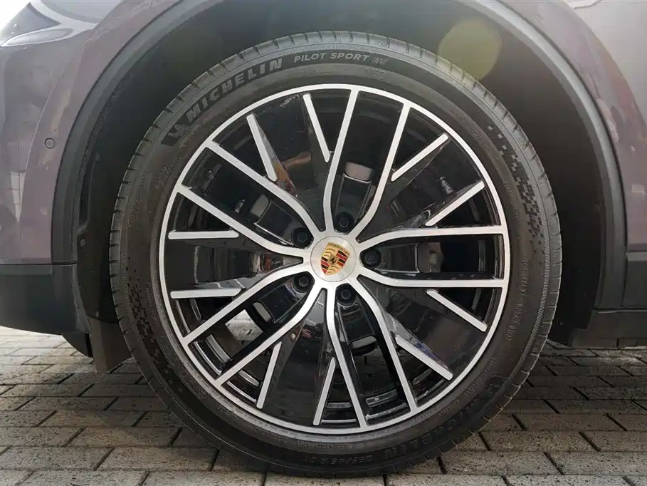 PORSCHE MACAN NEW ENERGY