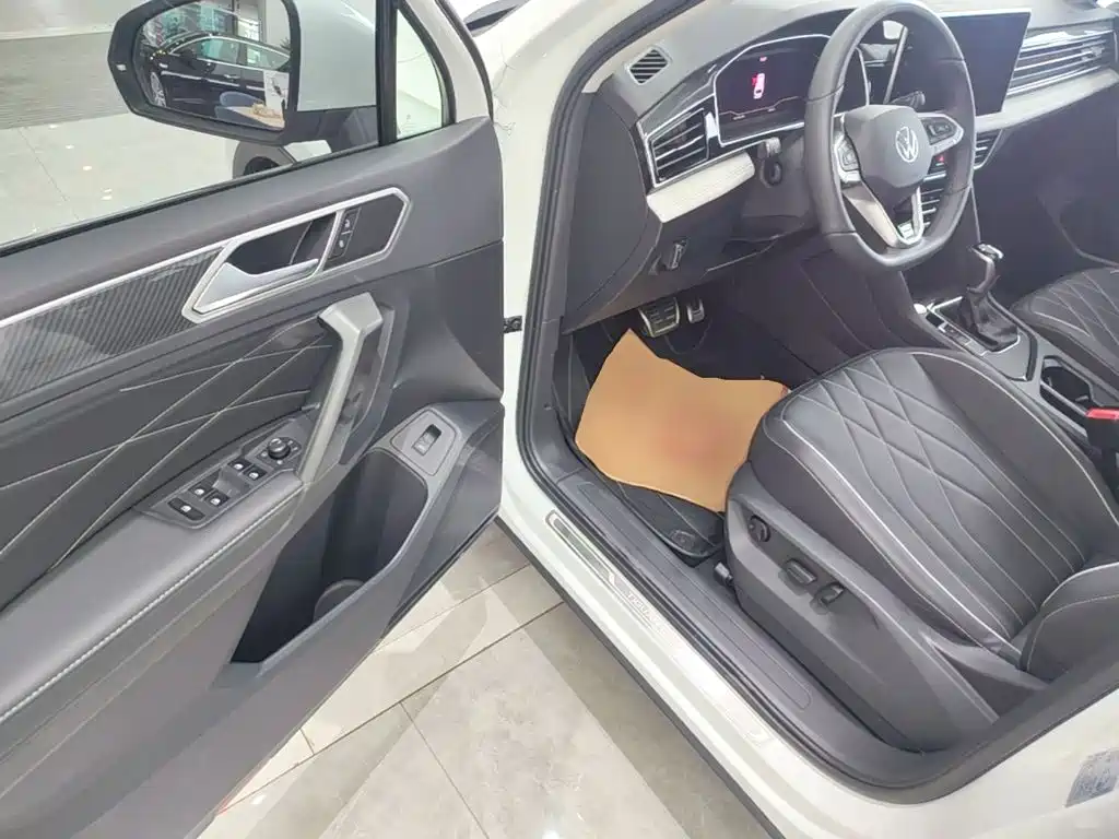 Volkswagen Tiguan L 2025 2024 330TSI Automatic 2WD R-Line Premium Enjoyment Edition