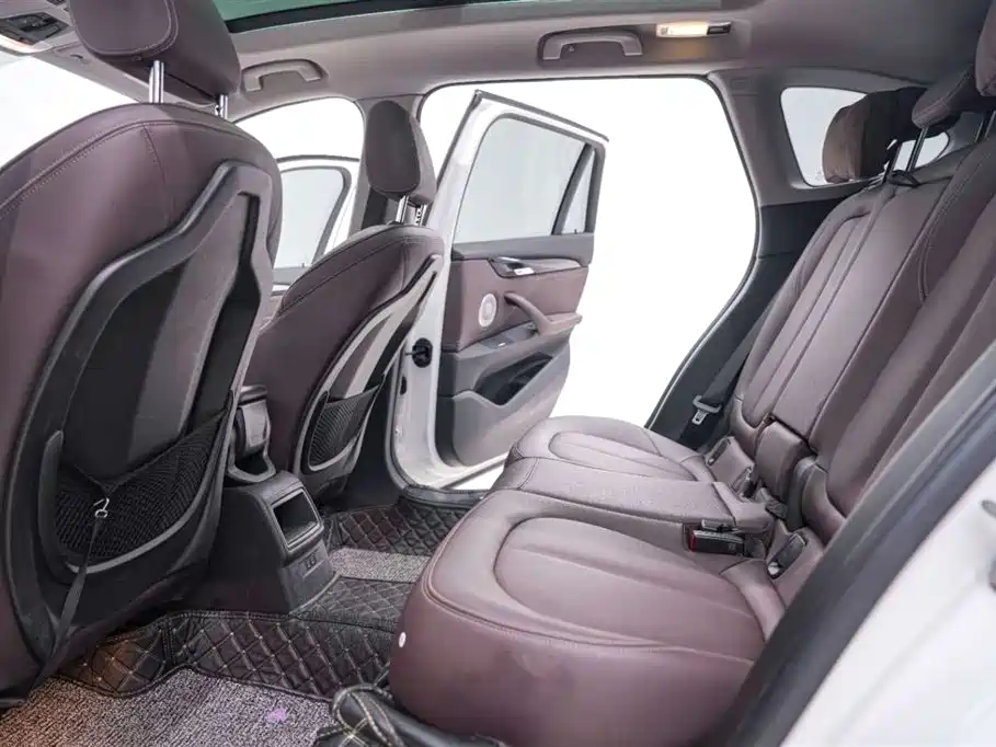 BMW X1 2022 sDrive20Li Fashion фото 16