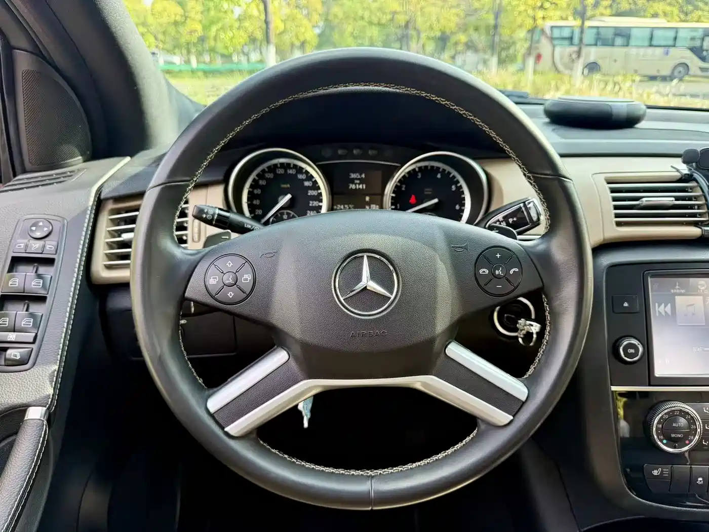 Mercedes-Benz R-Class 2014 R 320 4MATIC Luxury фото 14