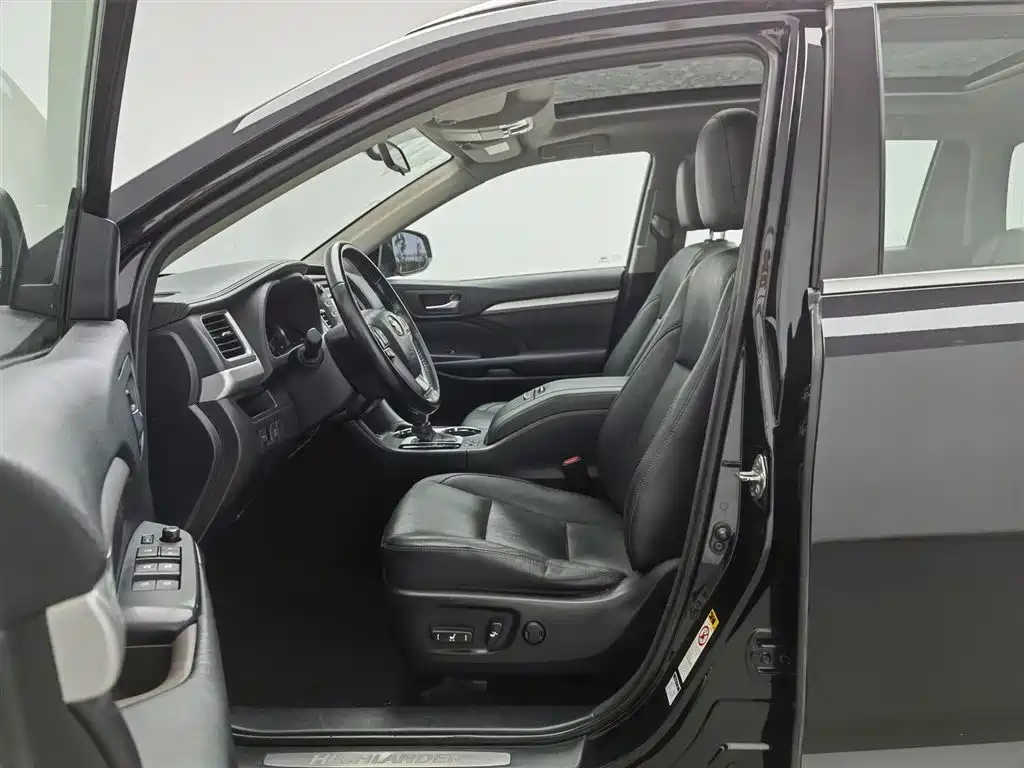 Toyota Highlander 2015 2.0T AWD Luxury Edition 7-seater фото 10