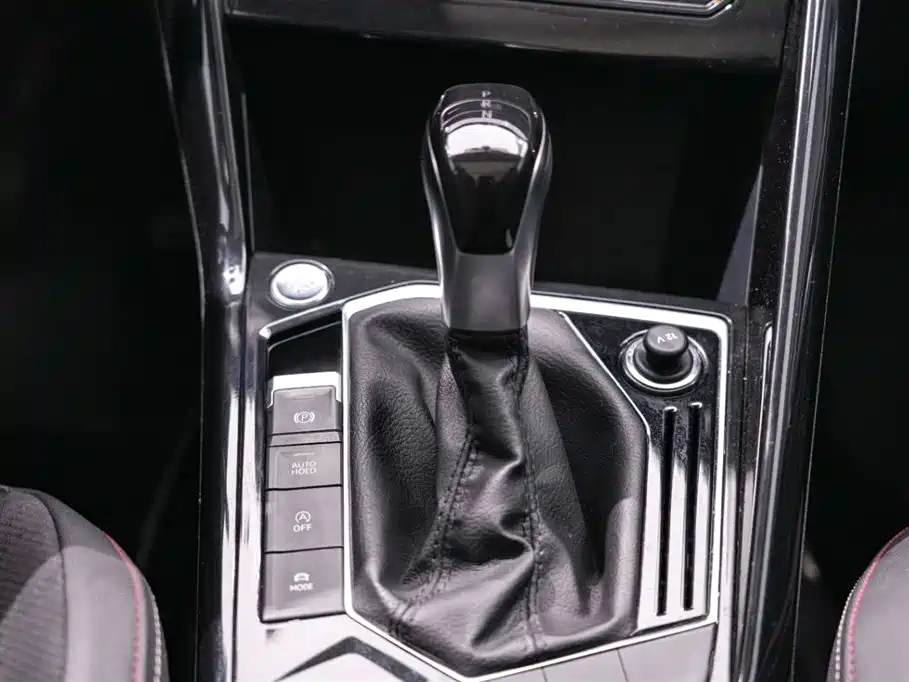 Volkswagen Tayron 2022 280TSI 2WD Luxury Smart Connect Edition фото 23