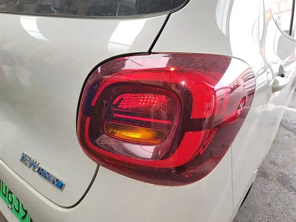 Wuling Motors Hongguang MINIEV 2026 2025 4-Door Advanced