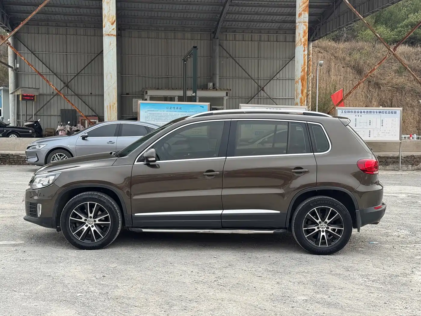 Volkswagen Tiguan 2015 1.8TSI Automatic 4WD Highline фото 3