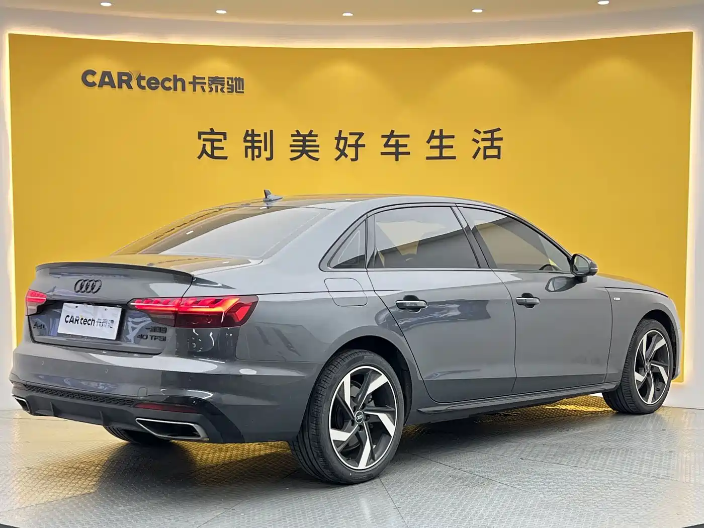 Фото 25 - Audi A4L