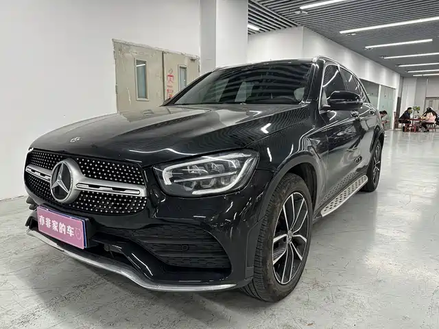 MERCEDES-BENZ GLC