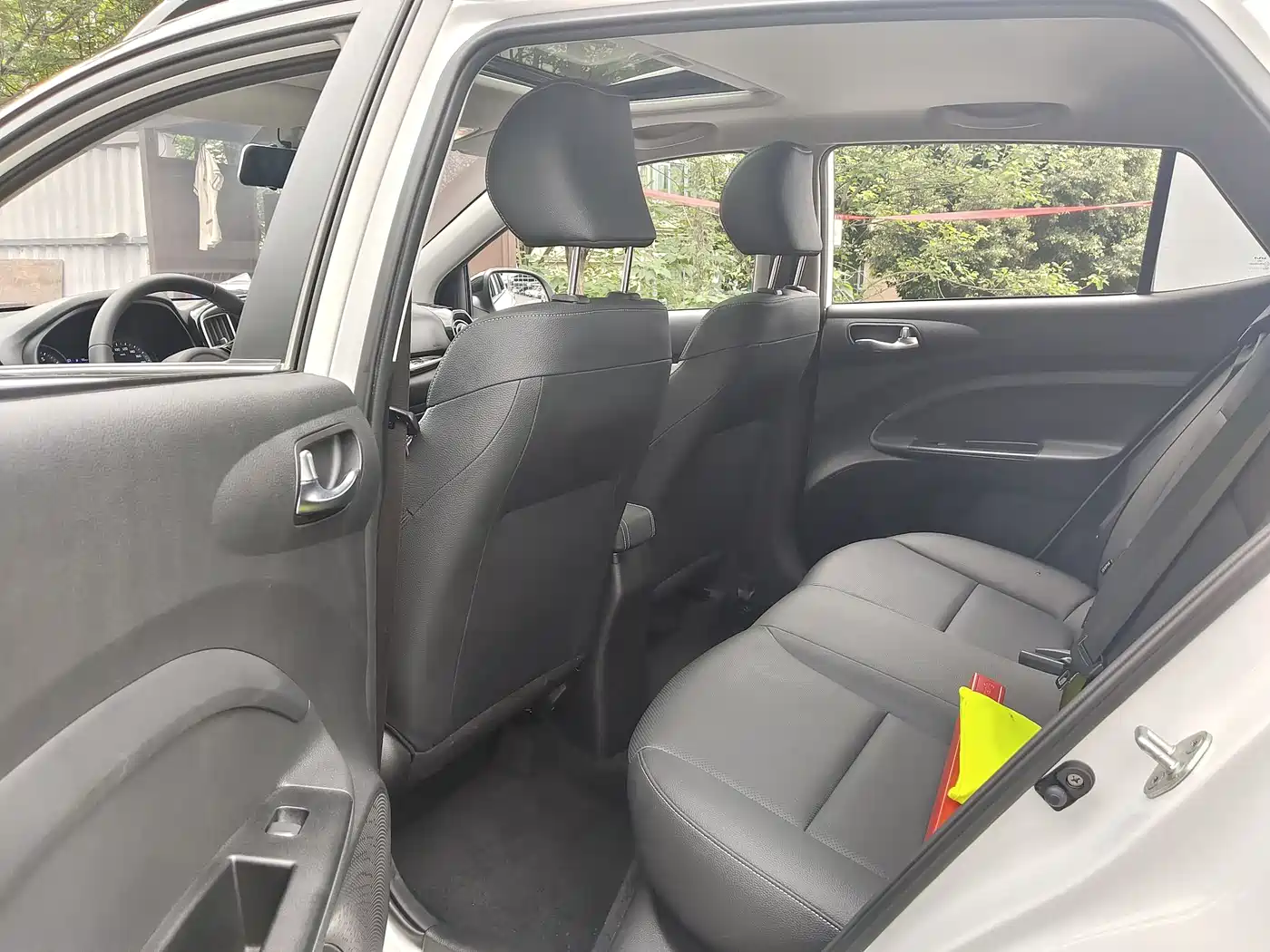 Kia KX1 2021 1.4L CVT Sunroof Version фото 12