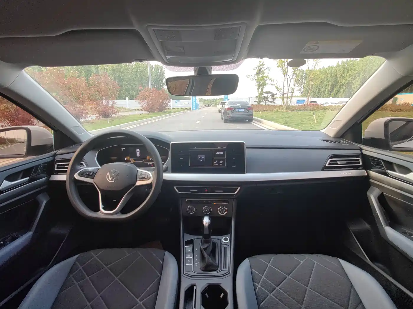 Volkswagen Lavida 2023 1.5L Auto Delight Edition фото 7
