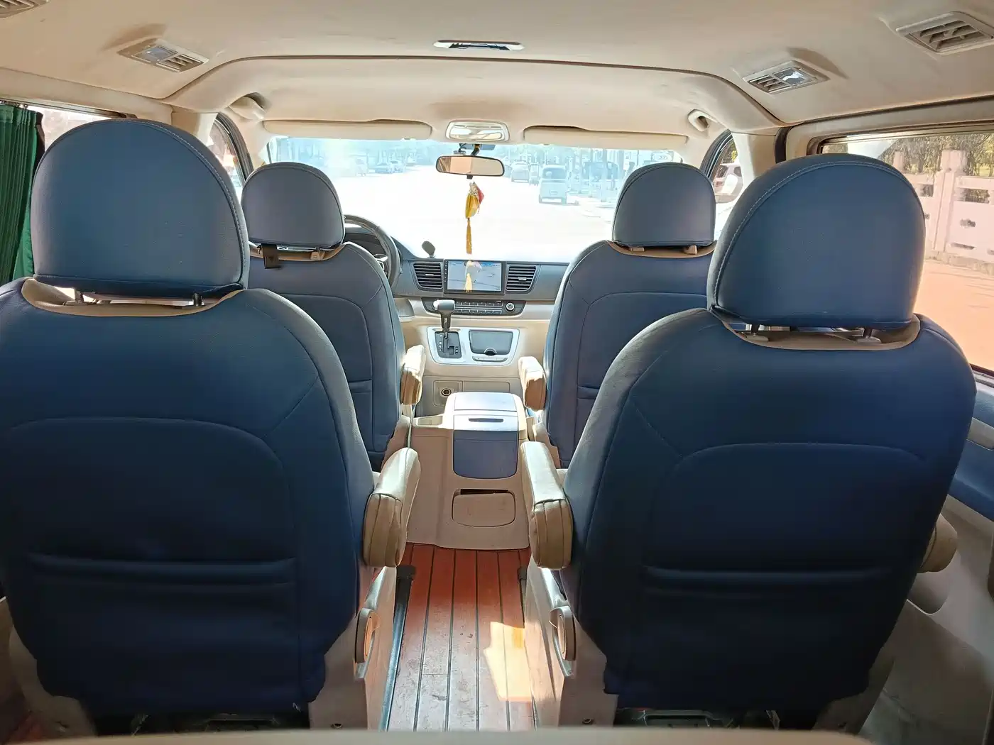 SAIC Maxus Maxus G10 2014 2.0T Automatic Luxury Executive Edition фото 11