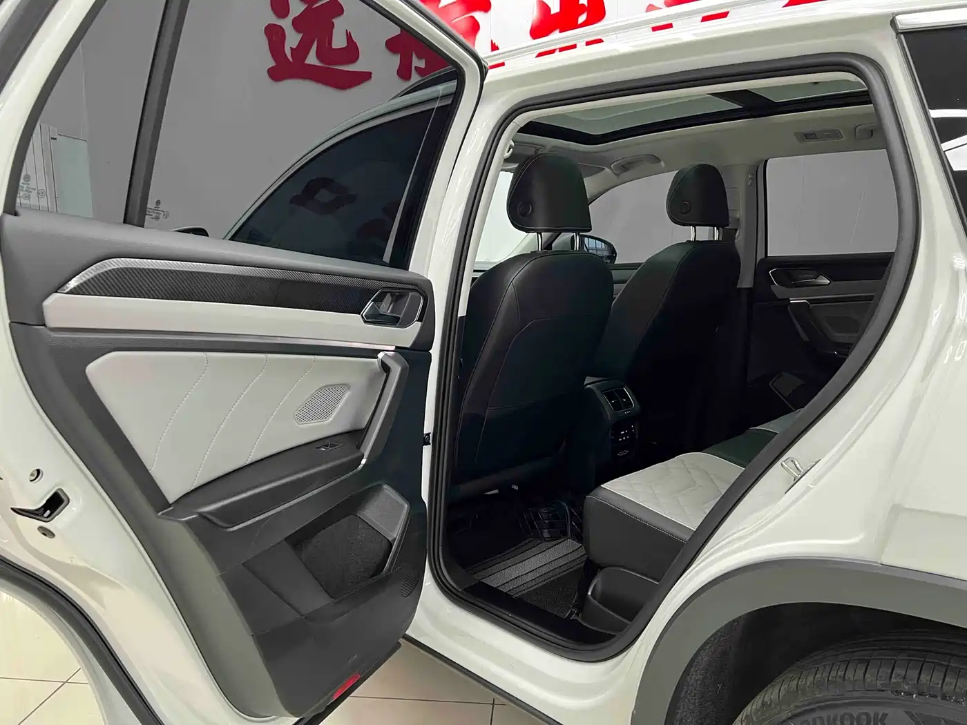Volkswagen Tayron 2023 280TSI 2WD Luxury Plus Advanced Edition фото 15