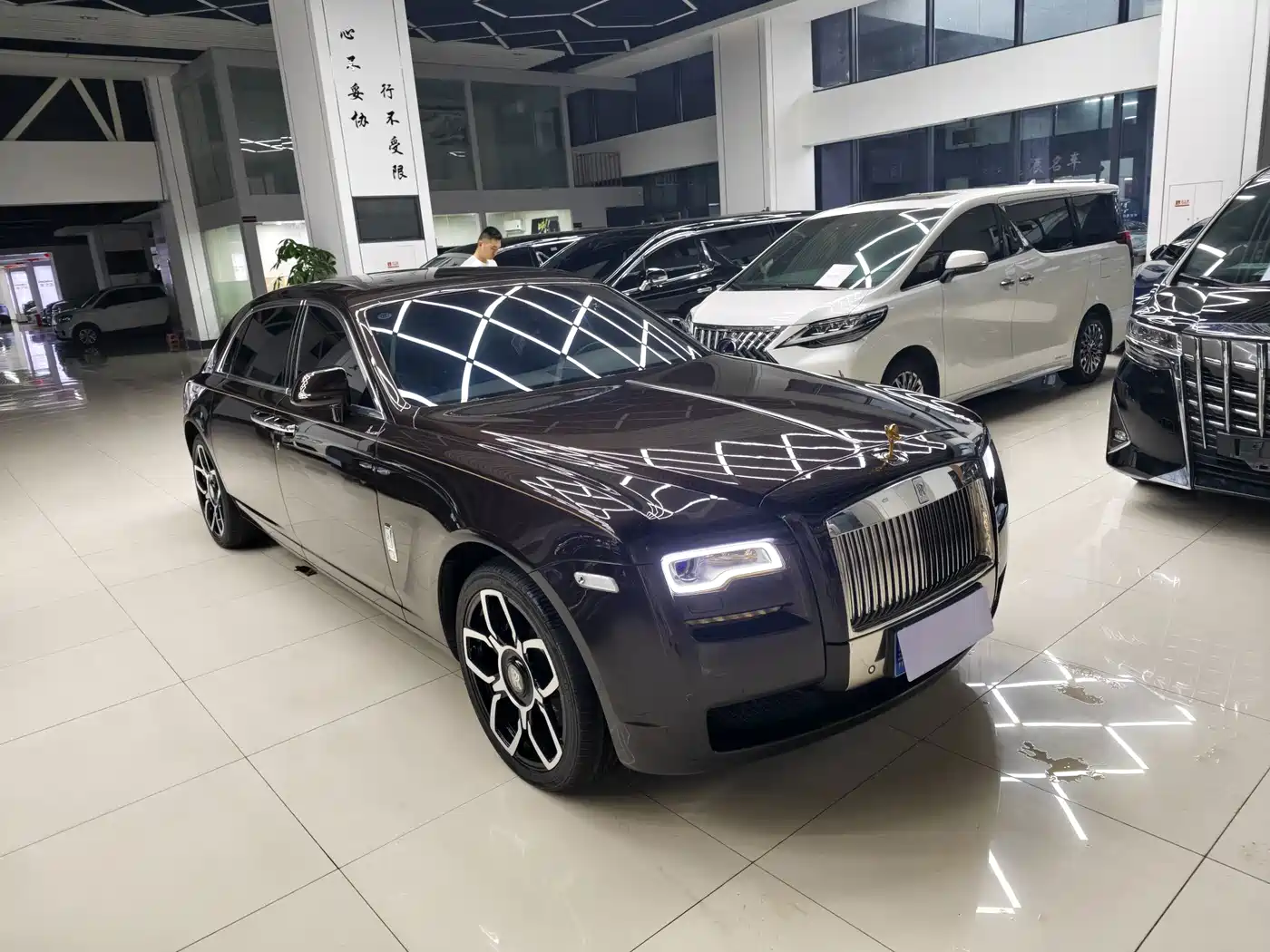 Rolls-Royce Ghost 2013 2014 6.6T Extended Edition