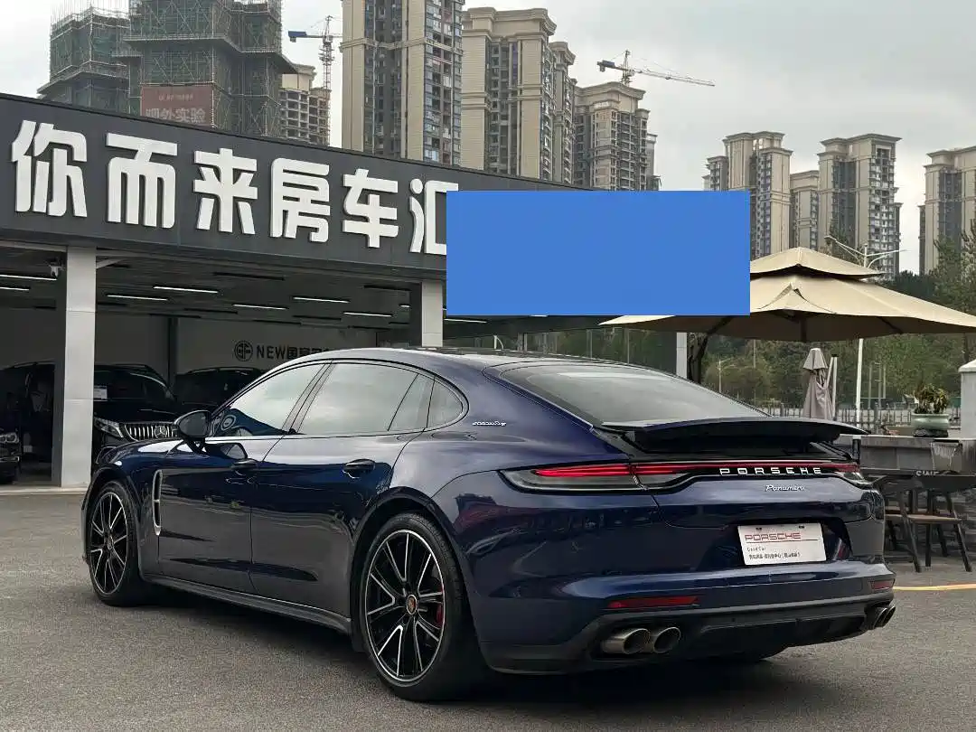 صورة 17 - Porsche Panamera