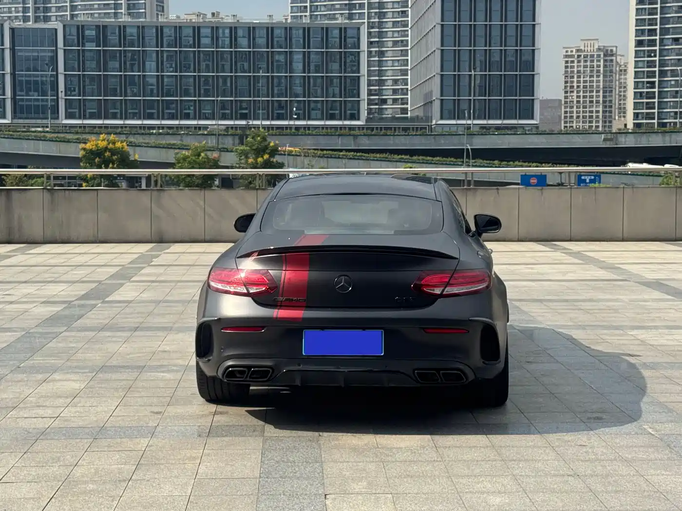 Photo 5 - Mercedes-Benz C-Class AMG