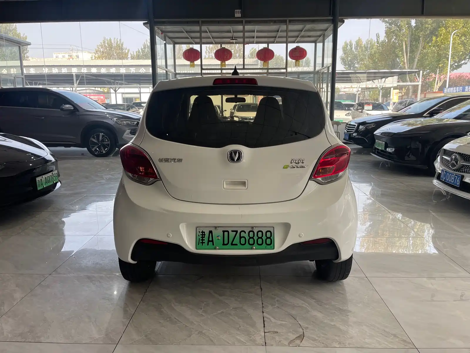 Фото 8 - Changan Benben E-Star
