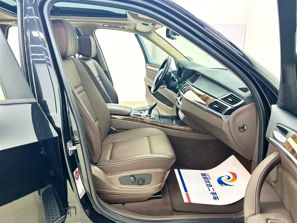 BMW X5 (Import) 2013 xDrive35i Leading фото 17
