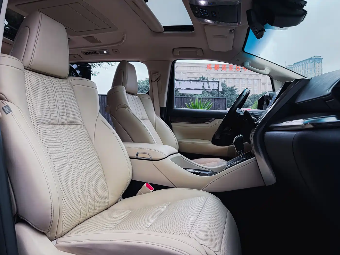 Toyota Vellfire 2021 Crown Hybrid 2.5L HV Premium Edition фото 9