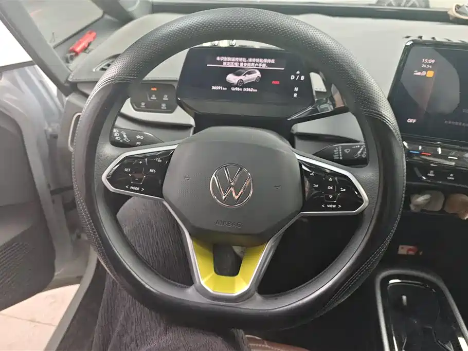 Volkswagen ID.3 2023 Upgraded Pure Intelligence Edition фото 15