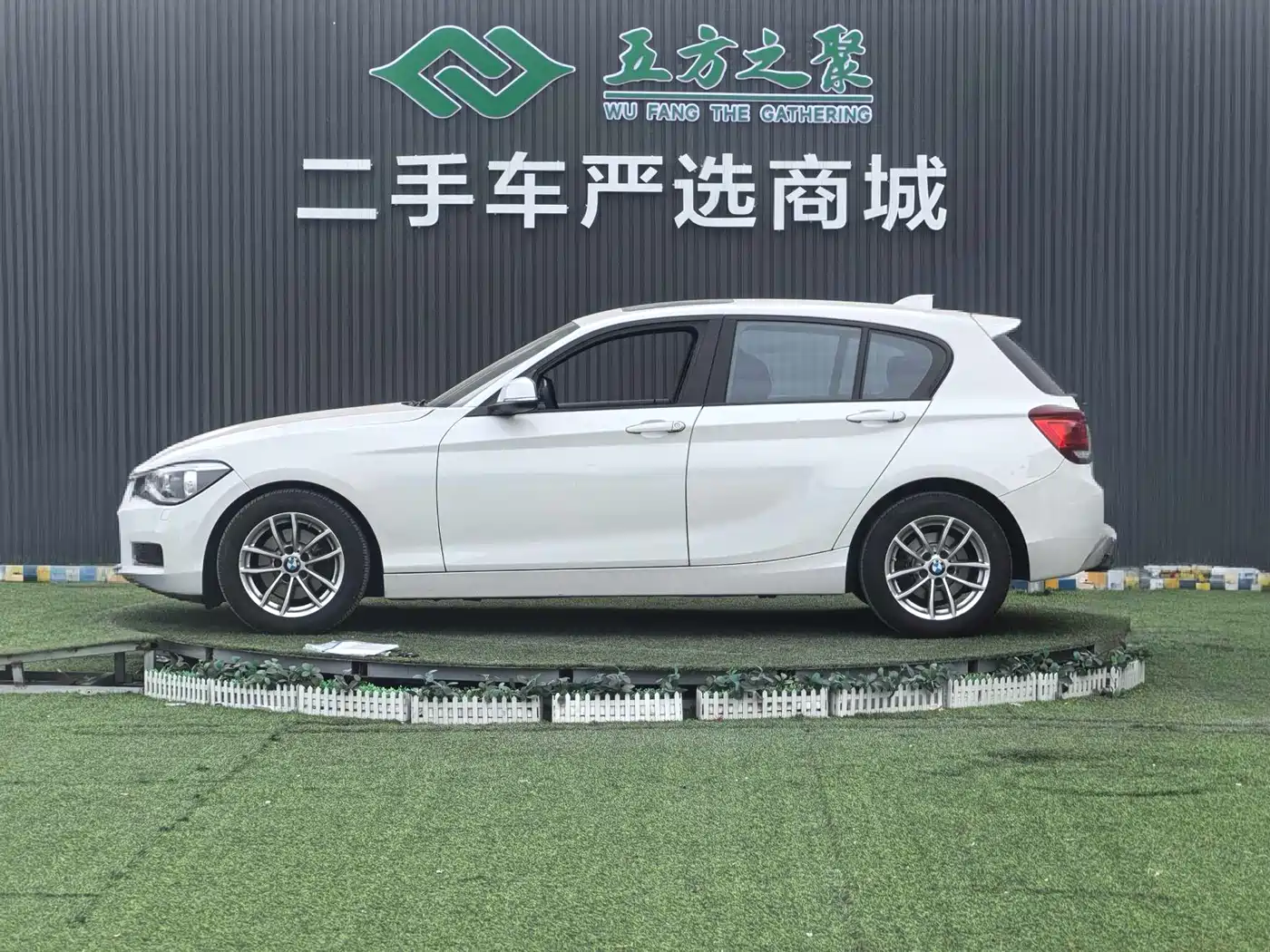 BMW 1 Series (Import) 2013 Facelift 118i Leading Model фото 21