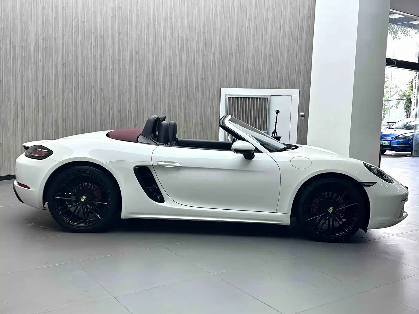 Porsche 718 2018 Boxster 2.0T фото 4