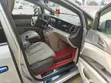 Photo 10 - Buick GL8
