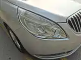 Photo 11 - Buick GL8