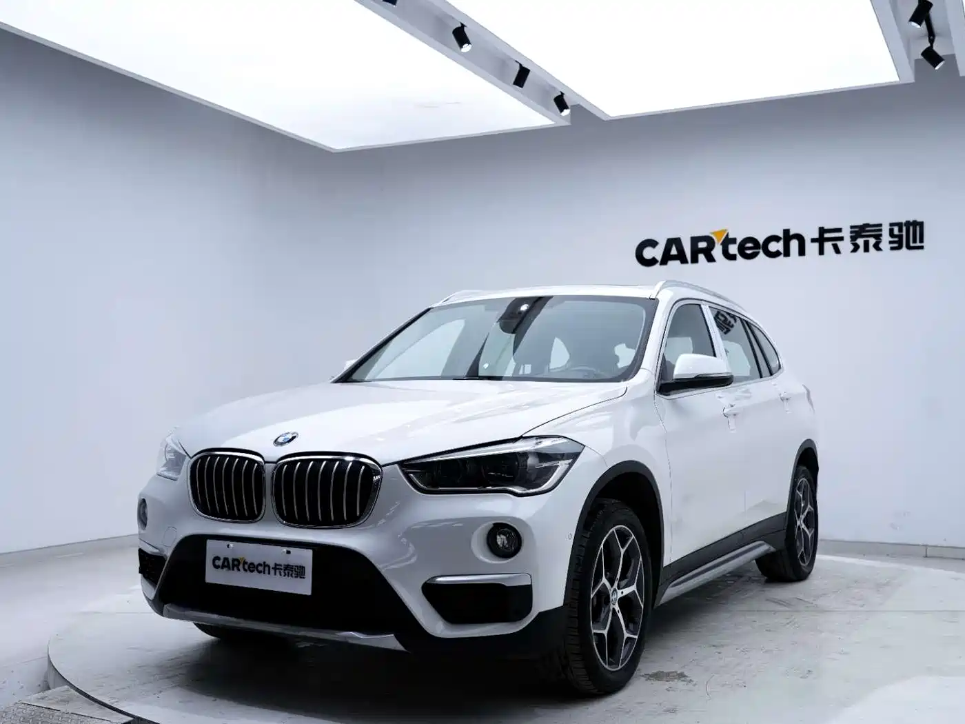 BMW X1 2019 xDrive20Li Premium Model фото 7