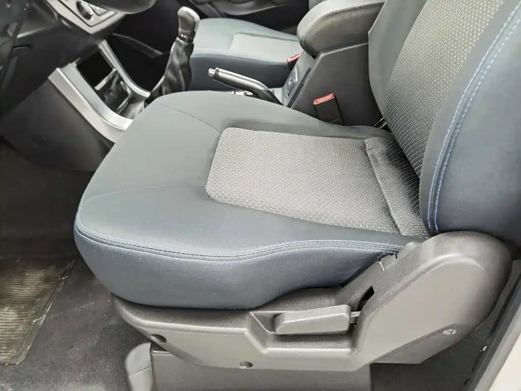 Leopaard Liebao Q6 2015 2015 2.4L Manual 2WD Elite