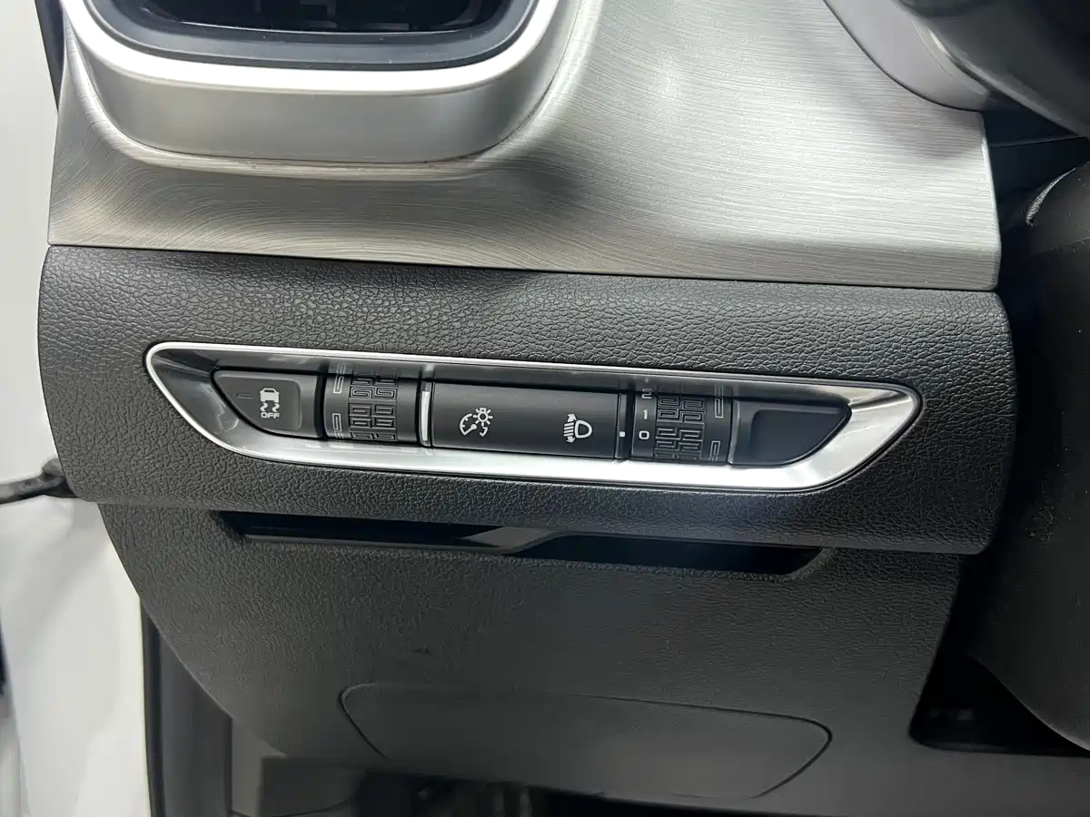 GEELY AUTOMOBILE BINYUE