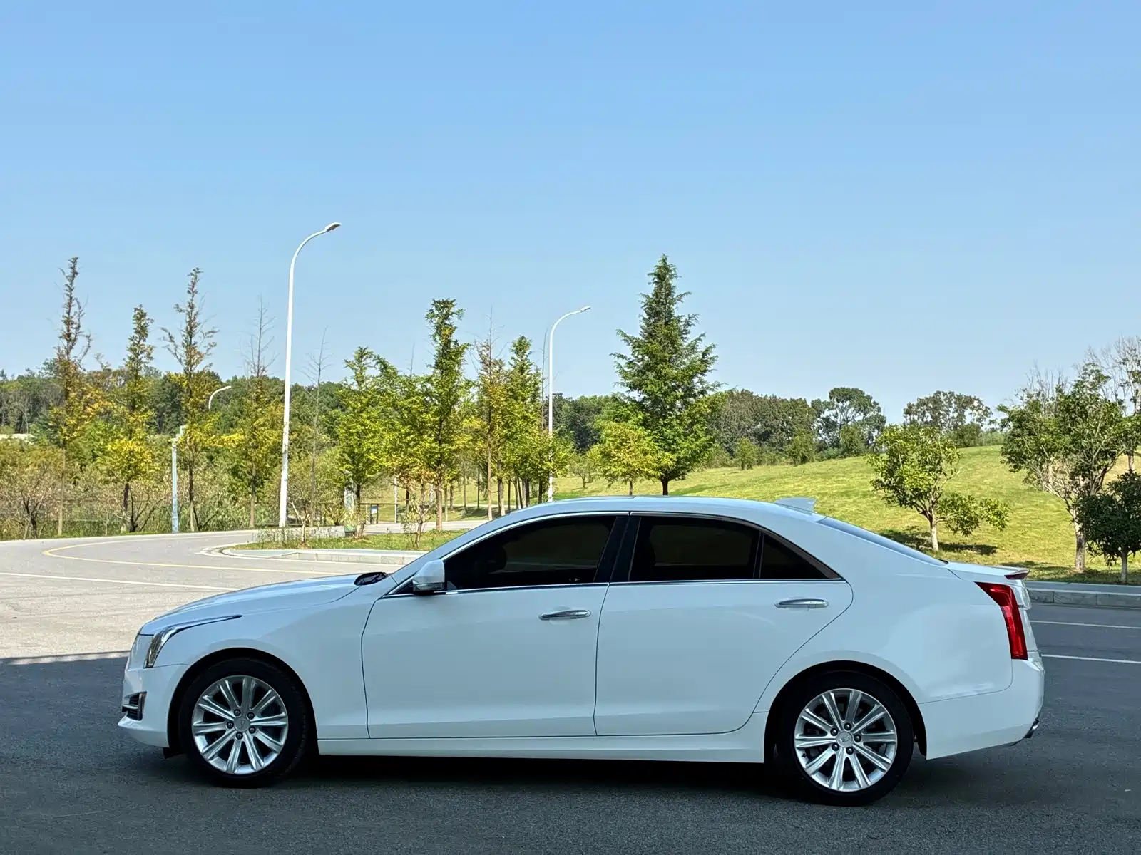 صورة 7 - Cadillac ATS-L