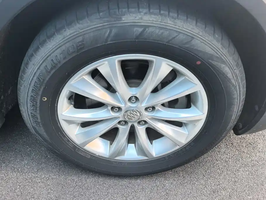 Фото 6 - Buick Envision Plus