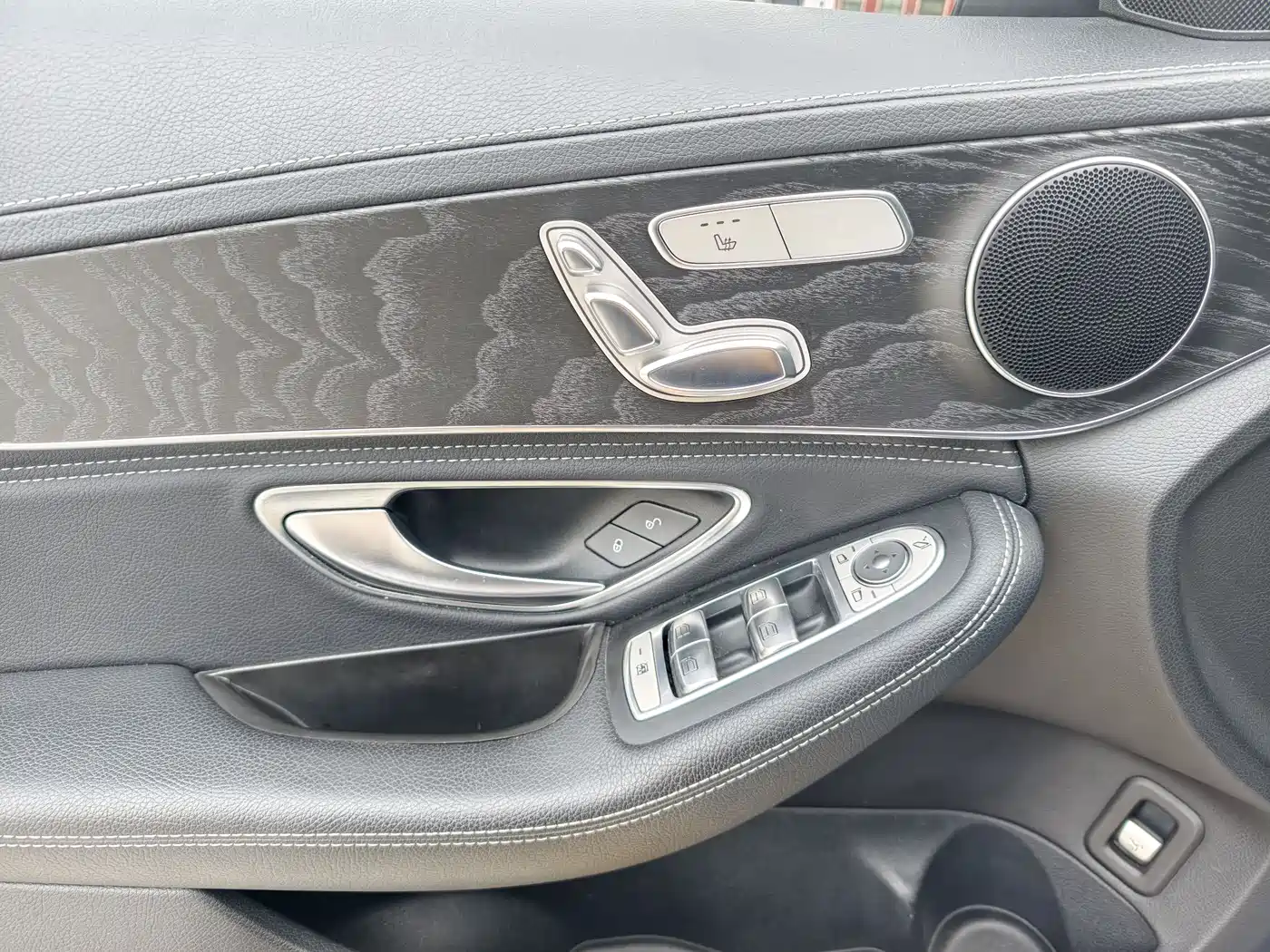 Mercedes-Benz C-Class 2016 C 200 L Sport фото 10