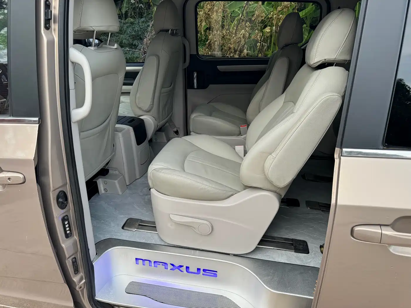 SAIC Maxus Maxus G10 2014 2014 Model Year 2.0T Manual Elite
