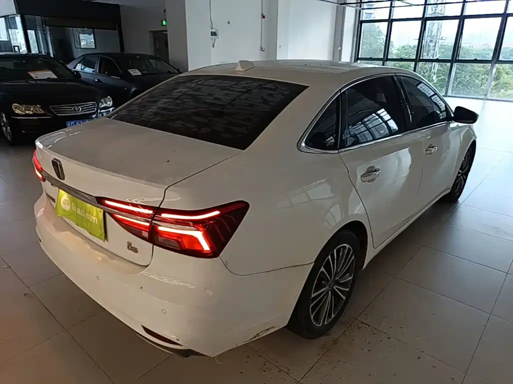 Roewe i6 2020 2020 PLUS 1.6L CVT 4G Connected Glory Flagship Edition