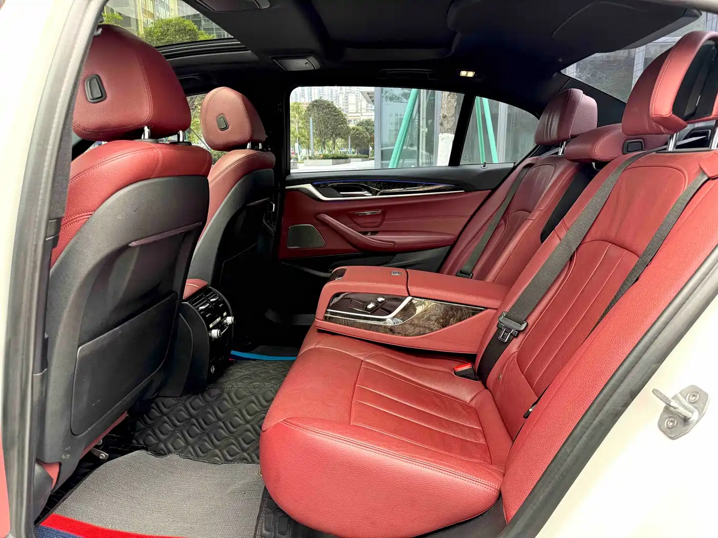 BMW 5 Series 2019 530Li xDrive M Sport Package фото 8