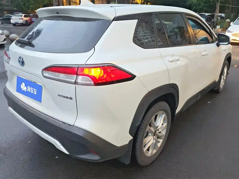 Toyota Corolla Cross 2023 Hybrid 2.0L Elite Edition фото 3