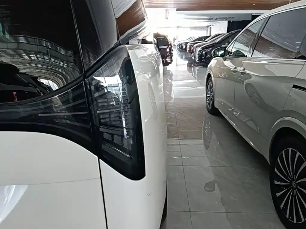 Geely Galaxy Yizhen L380 2025 2025 570km Excellence Edition