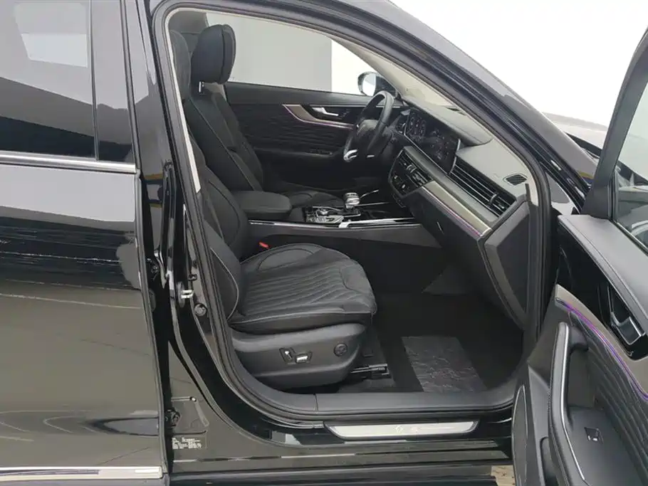 Hongqi HS5 2022 Facelift 2.0T Smart Flag Enjoyment Edition фото 8