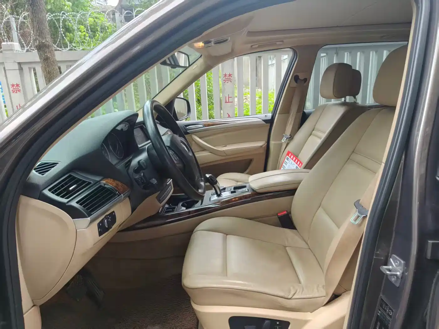 BMW X5 (Import) 2011 xDrive35i Leading Edition фото 7