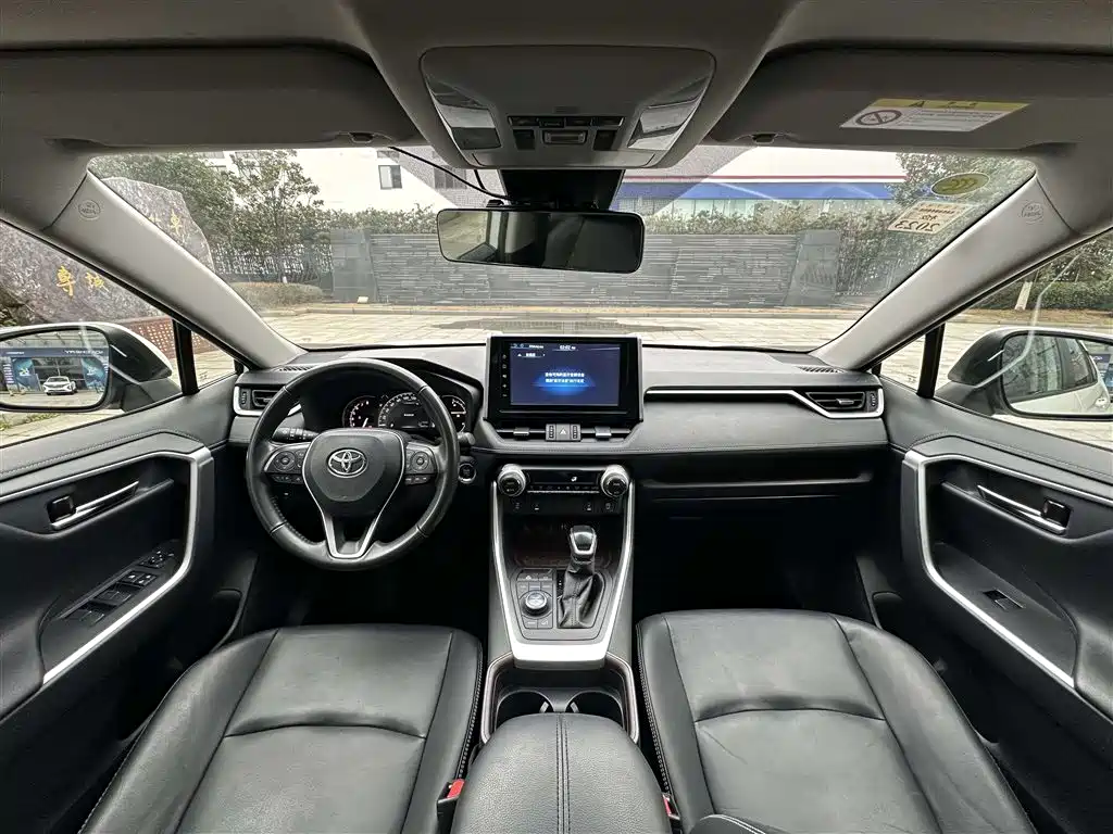 Toyota RAV4 Rongfang 2020 2.0L CVT 4WD Premium Edition фото 5