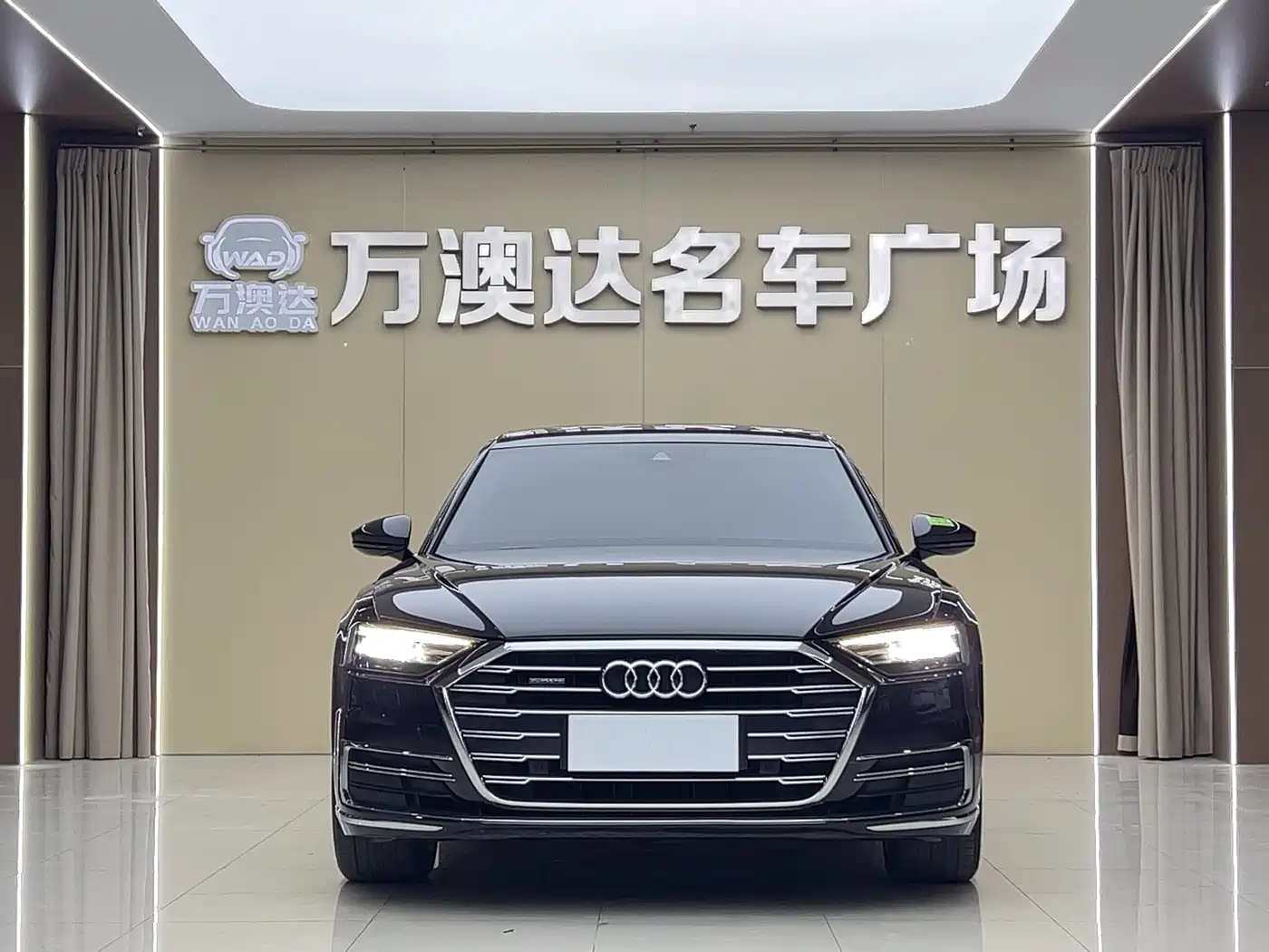 Audi A8 2022 A8L 50 TFSI quattro Comfort Collector's Edition фото 2