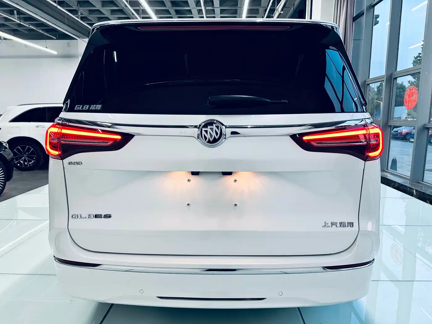 Buick GL8 2021 ES Landlord 653T Luxury фото 5